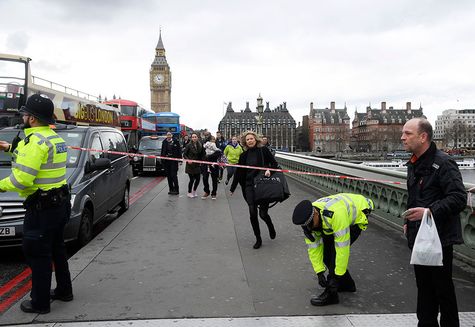 Теракт на Вестминстерском мосту. Фото REUTERS